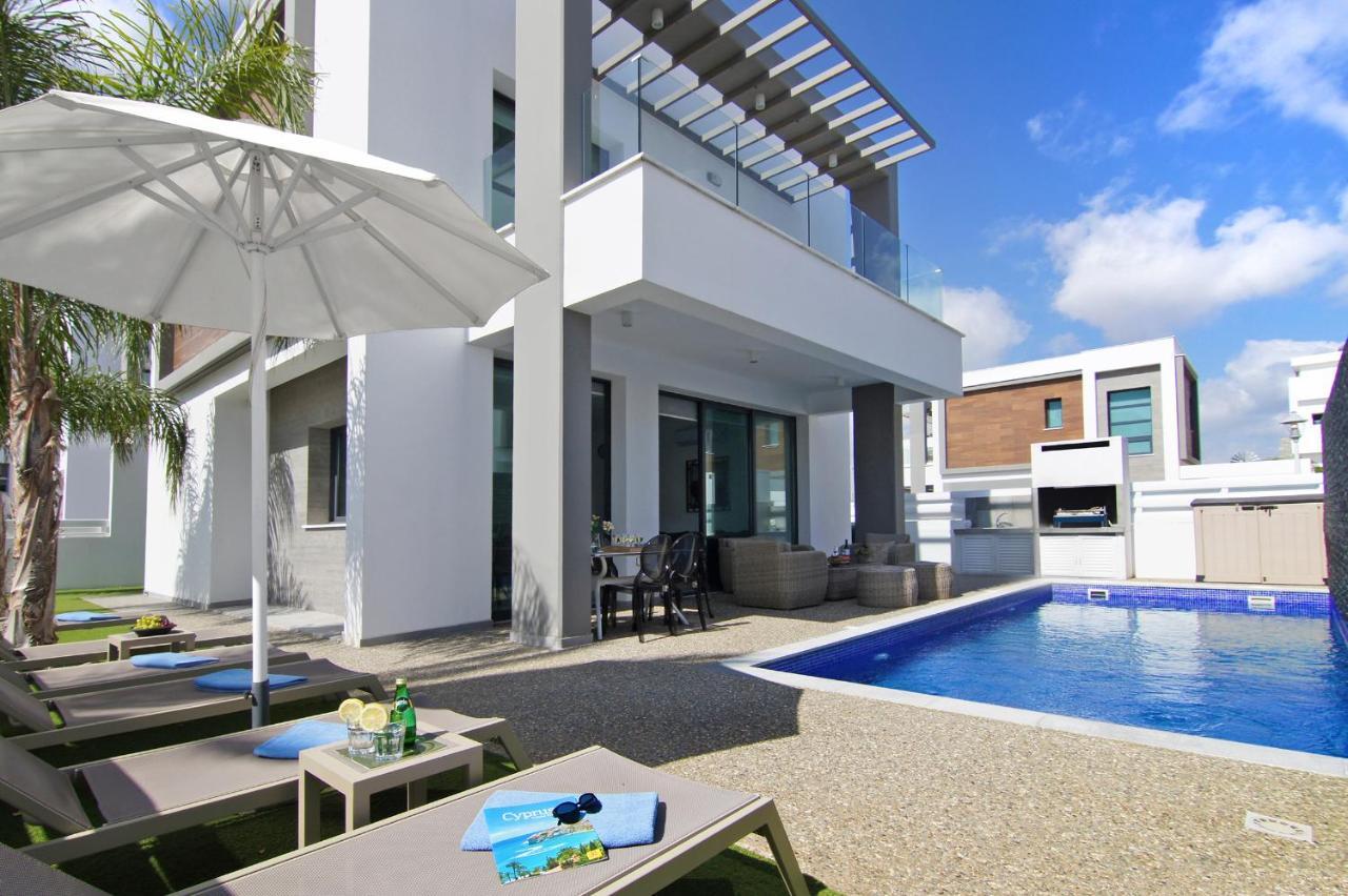 Mey Villa Protarász