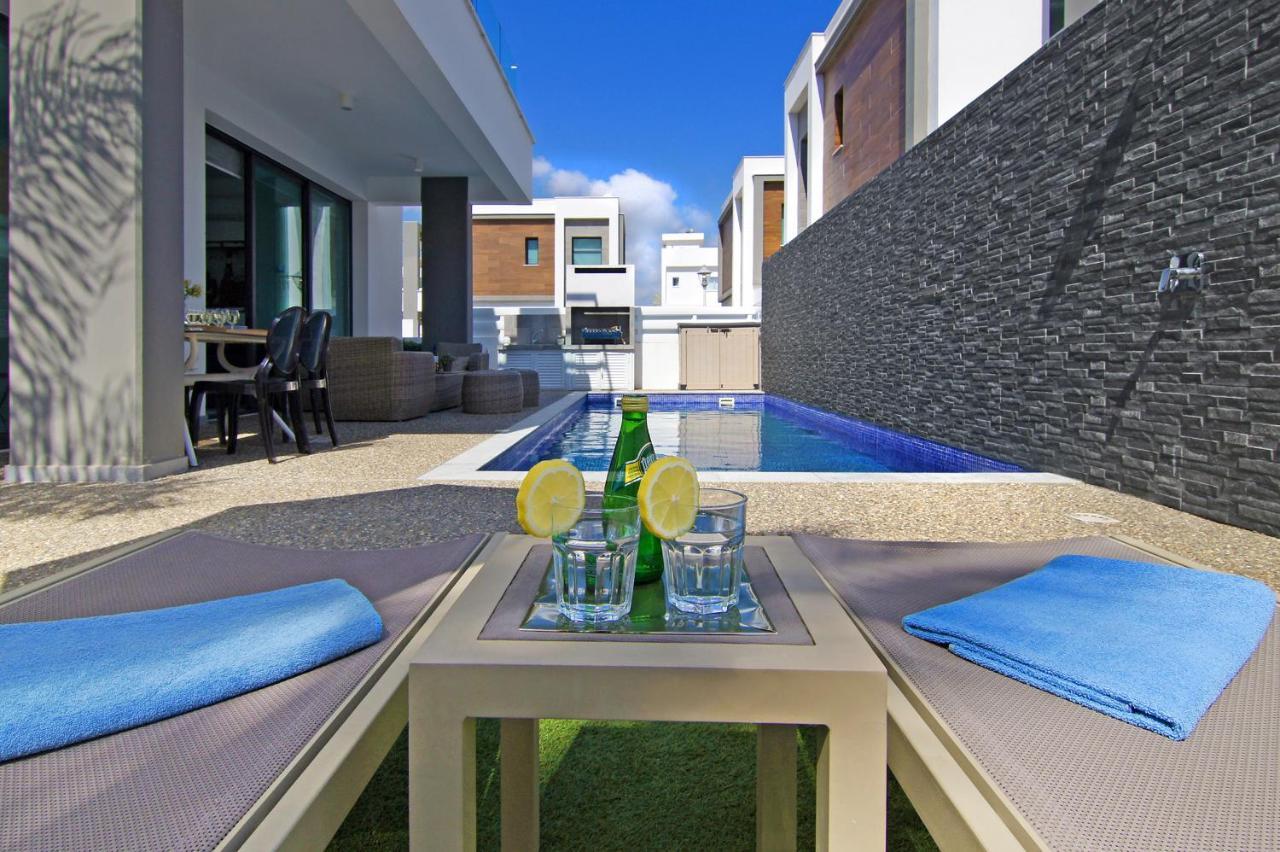 Mey Villa *